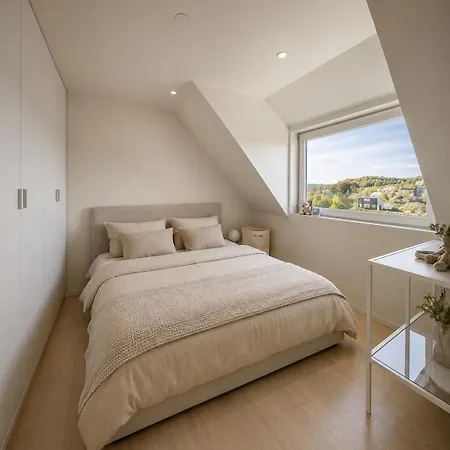 Large Luxury Villa, 3 Bathrooms, Centrally Located In Bergen, 260 M2! Villa Bergen