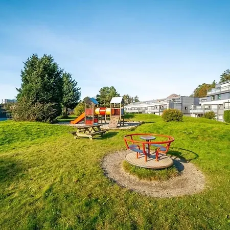 Large Luxury Villa, 3 Bathrooms, Centrally Located In Bergen, 260 M2! *