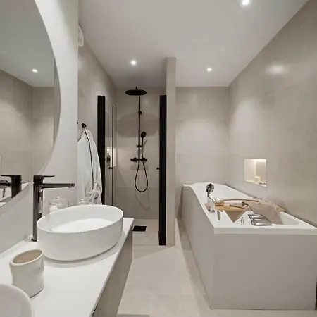 Large Luxury Villa, 3 Bathrooms, Centrally Located In Bergen, 260 M2! Bergen